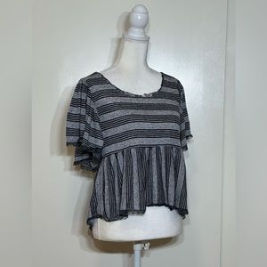 Women’s Free People Boho Top Gray Black Striped Flutter Sleeve Pullover Medium